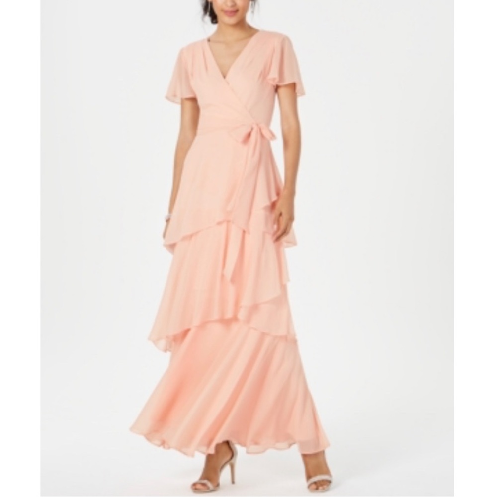 ⚡️SALE⚡️NWT Tahari tiered dress